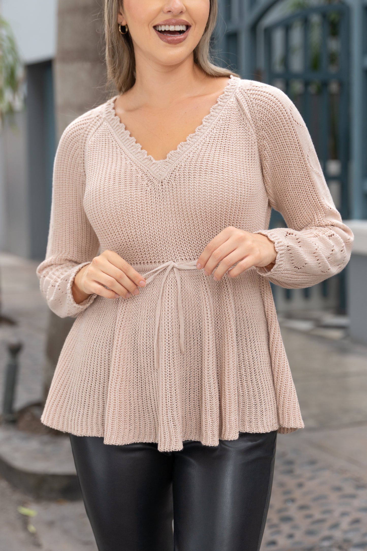 Chompa Lara - Beige